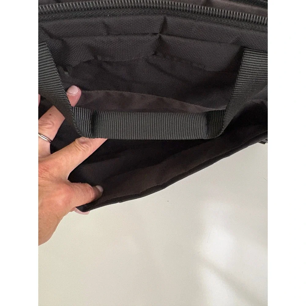Case Logic Black Laptop Messenger Bag Briefcase Shoulder Strap Padded Mens